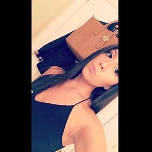 Meet your Posher, Danielle